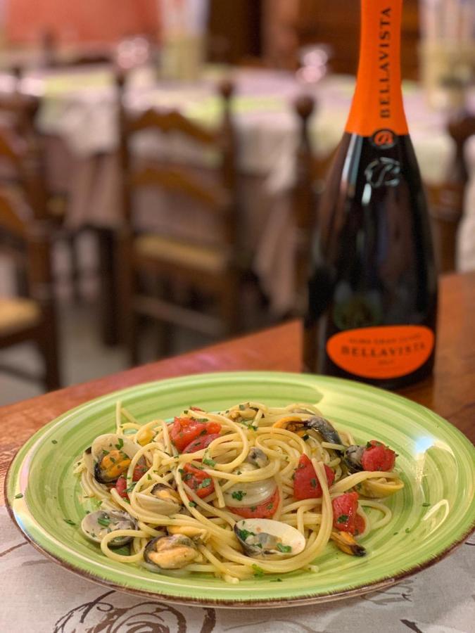 Albergo Ristorante Brera Inveruno Bagian luar foto