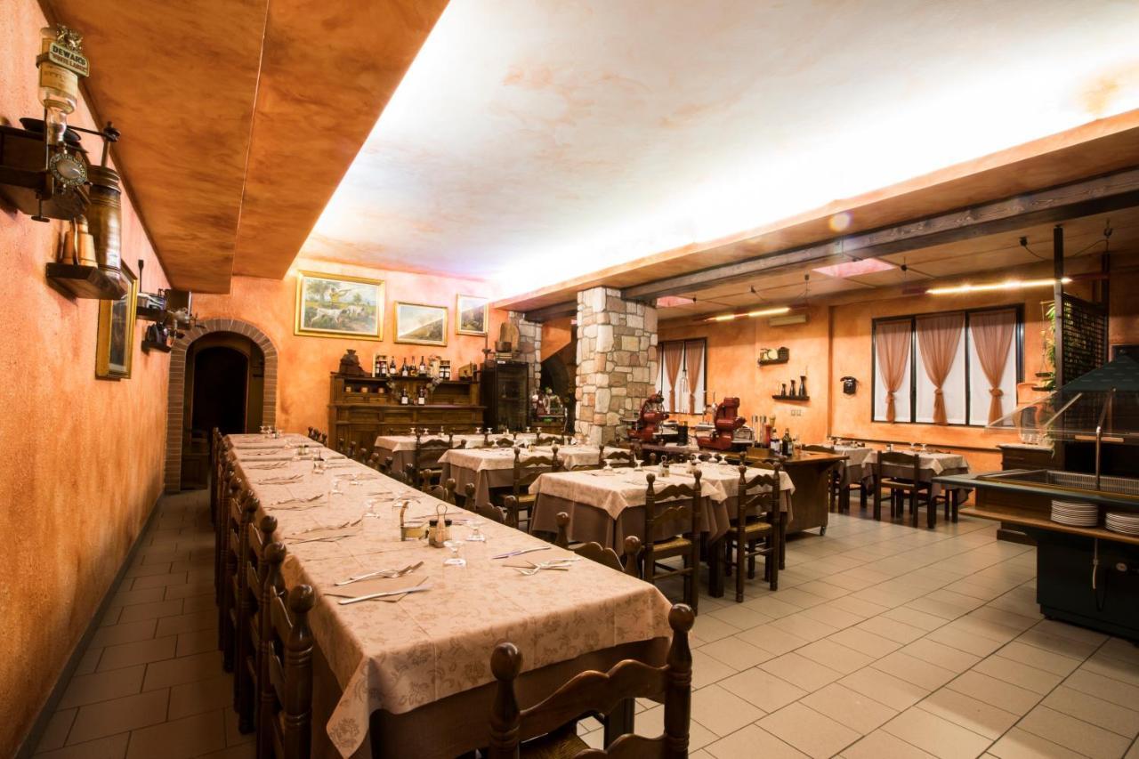 Albergo Ristorante Brera Inveruno Bagian luar foto