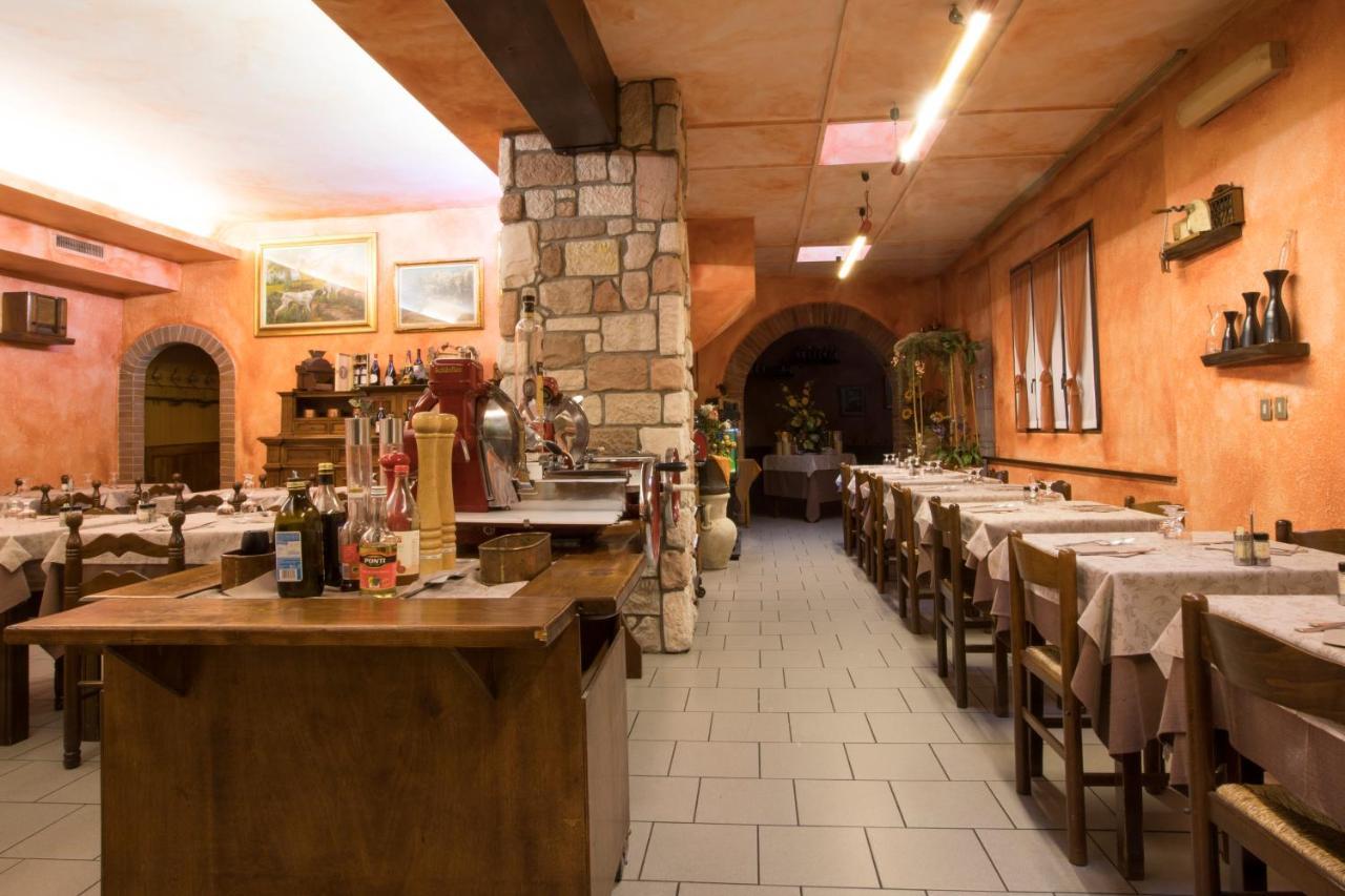 Albergo Ristorante Brera Inveruno Bagian luar foto