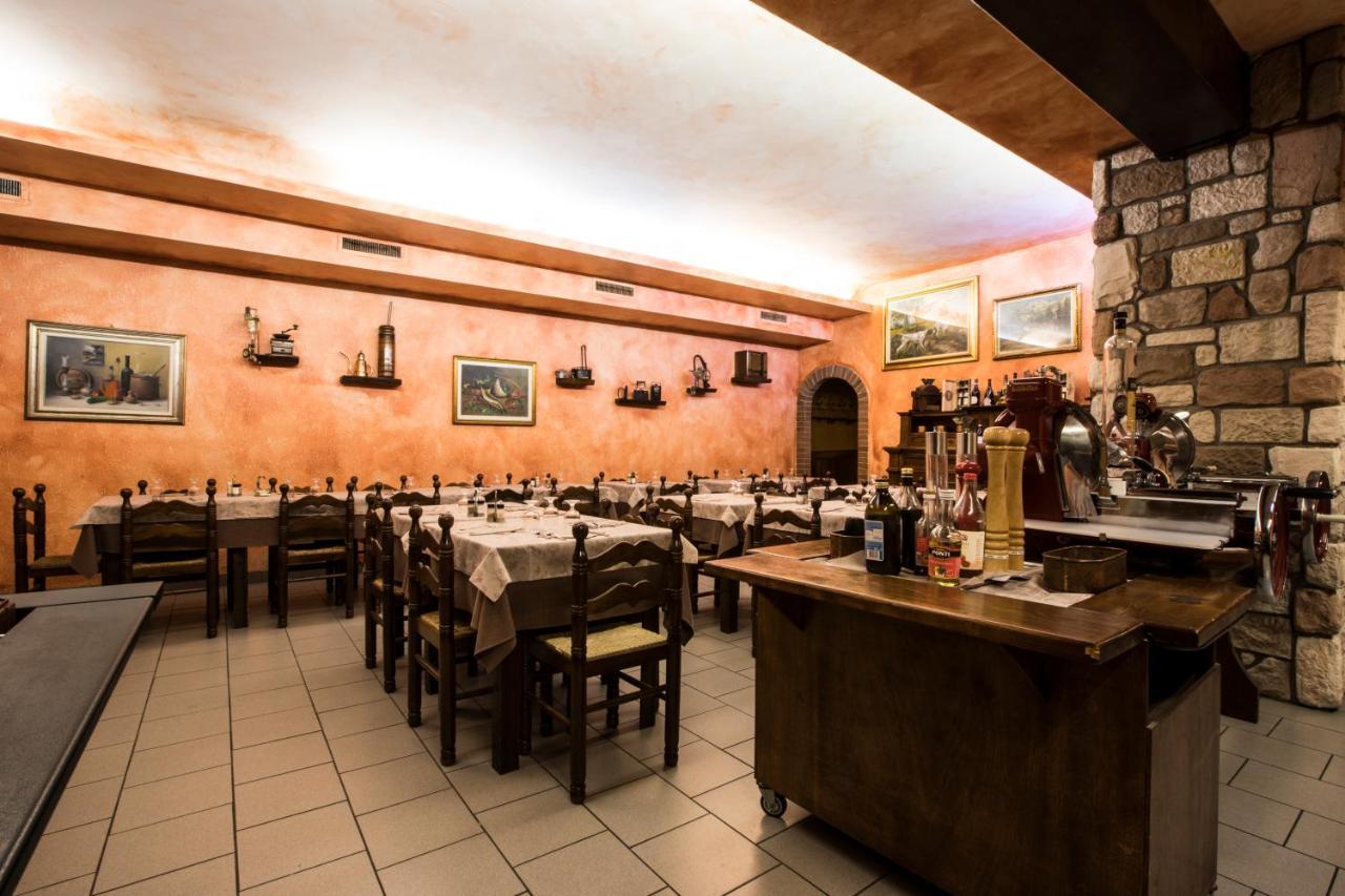 Albergo Ristorante Brera Inveruno Bagian luar foto